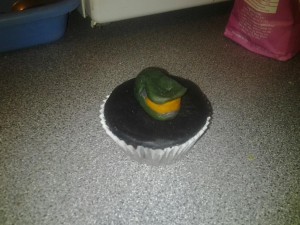 Alternate angle for the Master Chief Halo helmet cupcake decoration