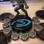 Halo 3 logo cakes
